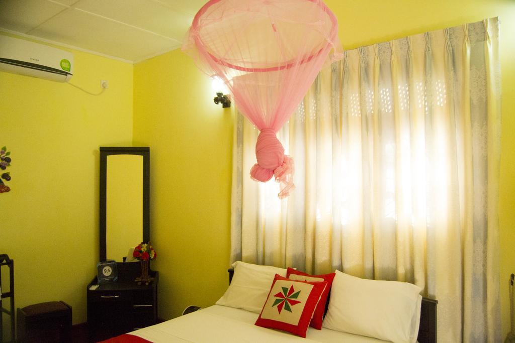 Sigiri Sithru Home Stay Szigirija Kültér fotó