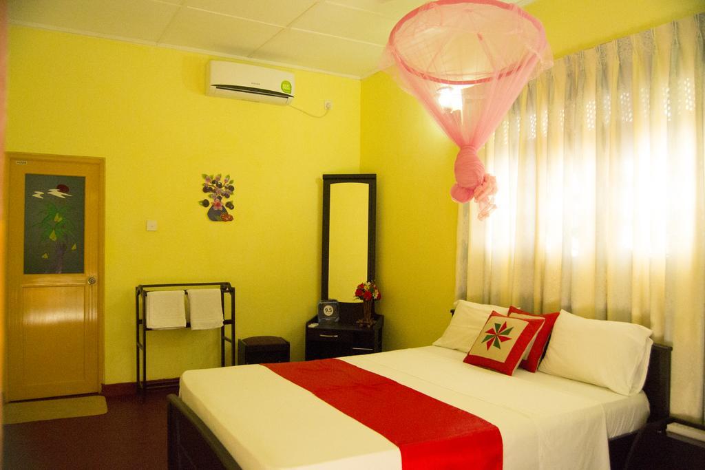 Sigiri Sithru Home Stay Szigirija Kültér fotó
